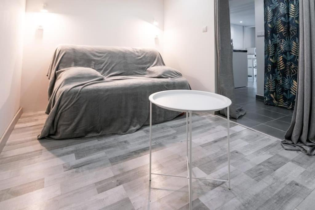 Appartement Le Jutini Caunes-Minervois Exterior photo