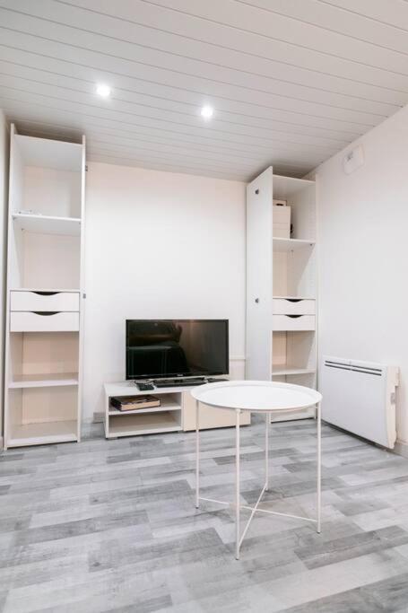 Appartement Le Jutini Caunes-Minervois Exterior photo
